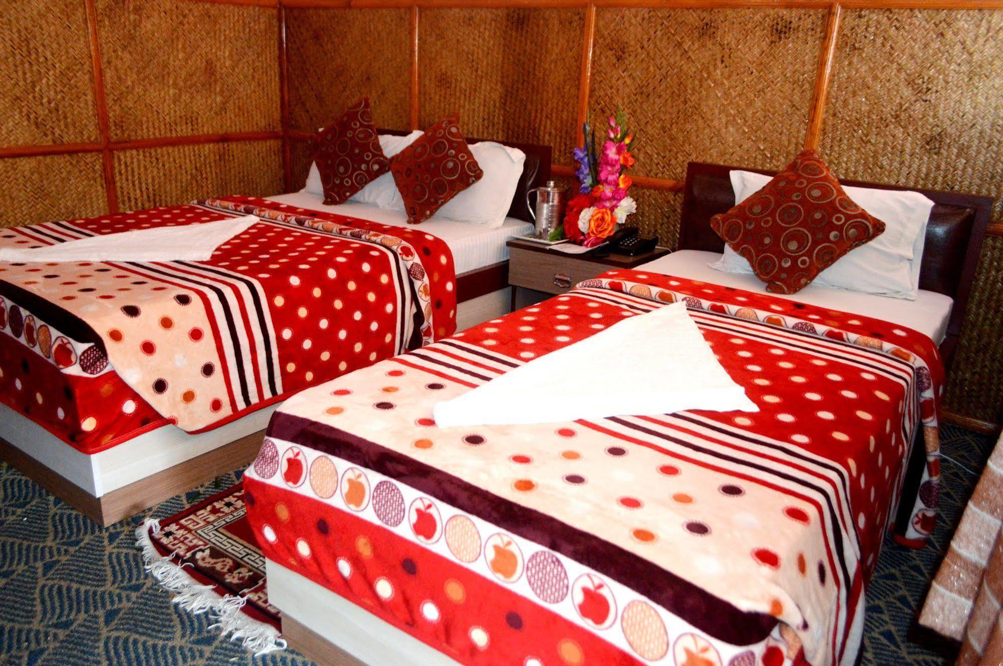 Pokhara Deep Sagar Hotel Экстерьер фото