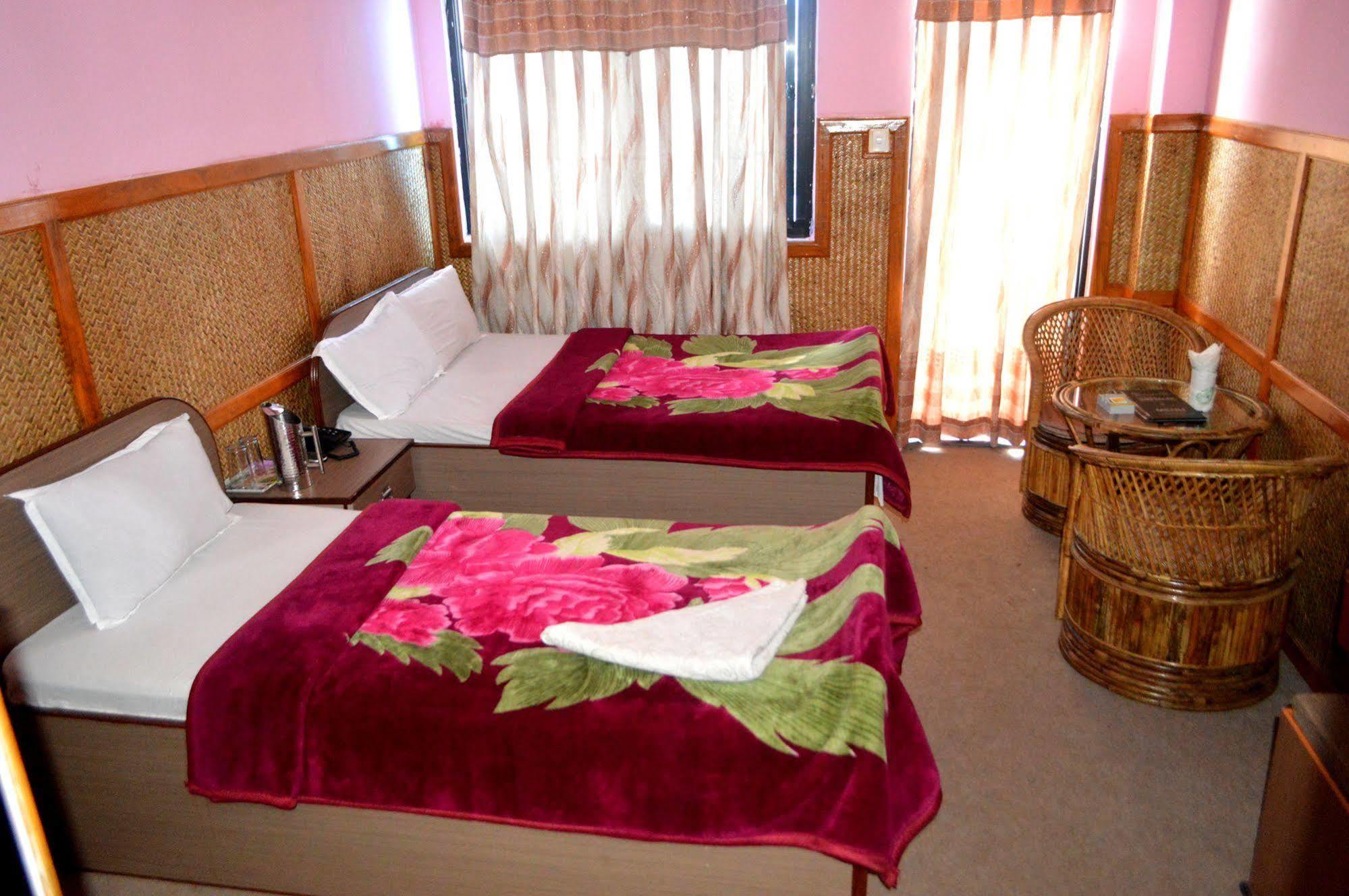 Pokhara Deep Sagar Hotel Экстерьер фото